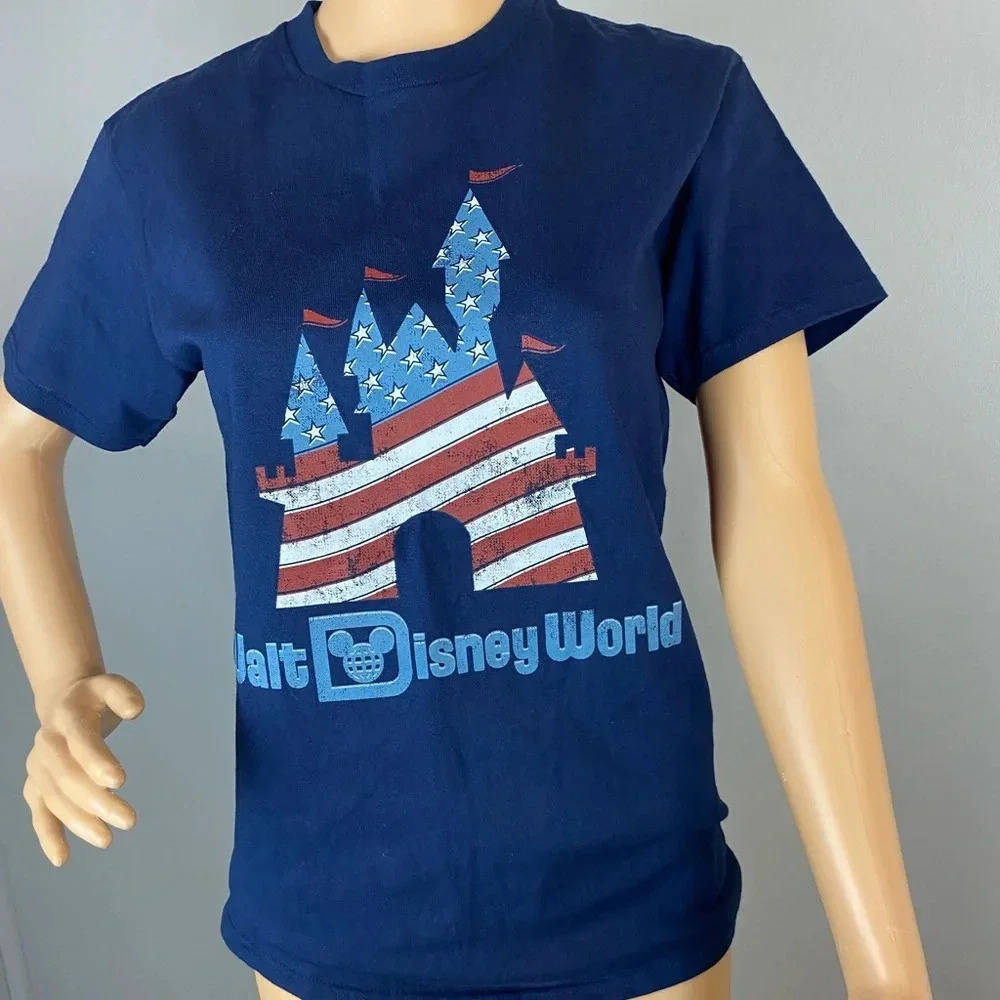 Disney Womens Small Walt Disney World Red White Blue Castle Short Sleeve T-Shirt